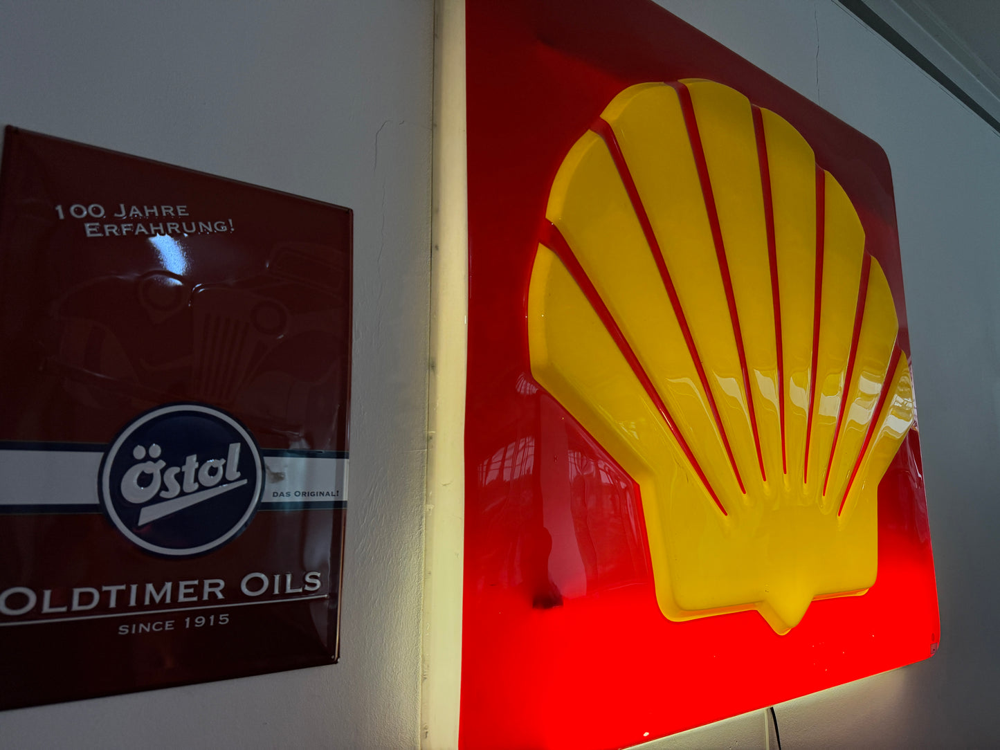 Shell Oil Vintage Illuminated Sign #D19