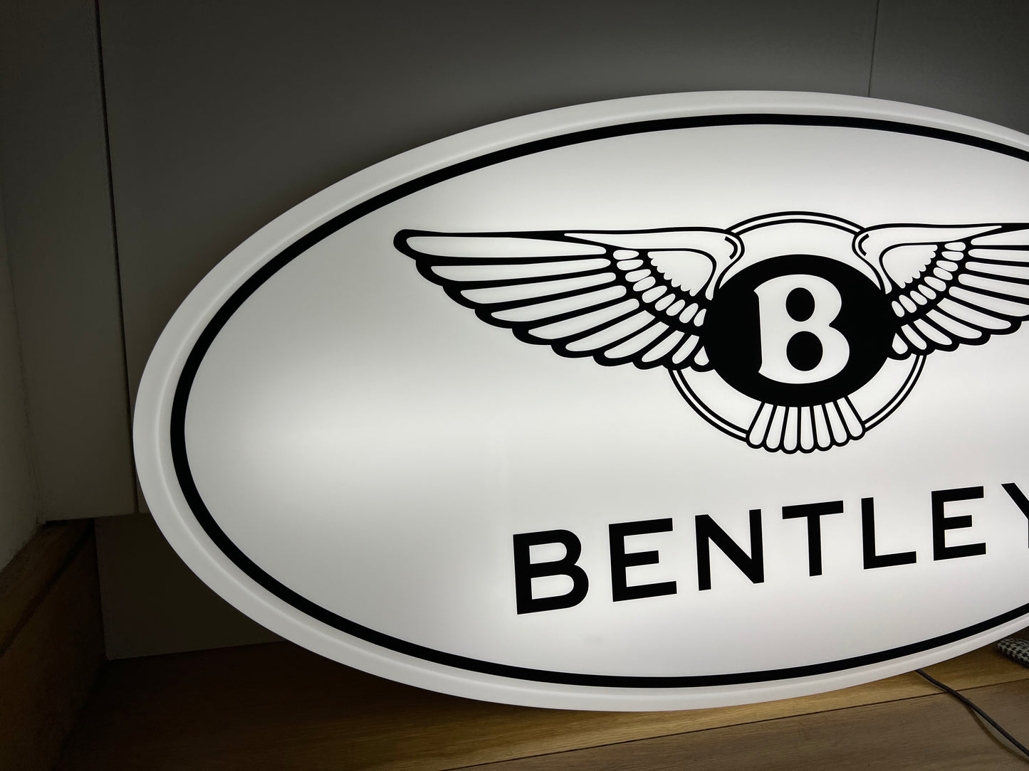 Bentley White Illuminated Logo Sign #B10