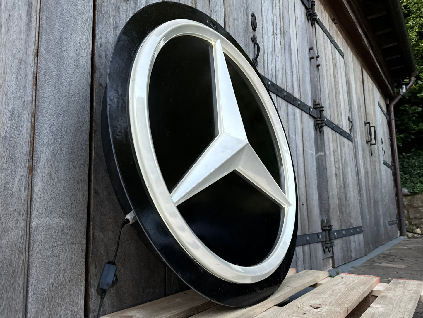 Mercedes Benz Dealership Vintage Round Illuminated Sign #D14