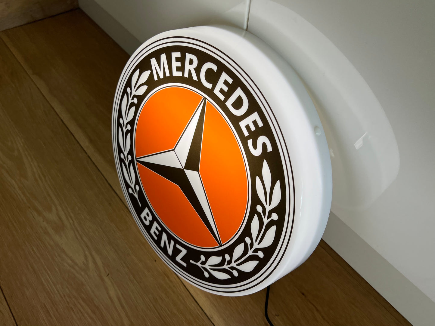 Mercedes Benz Round Illuminated Logo Sign #B53