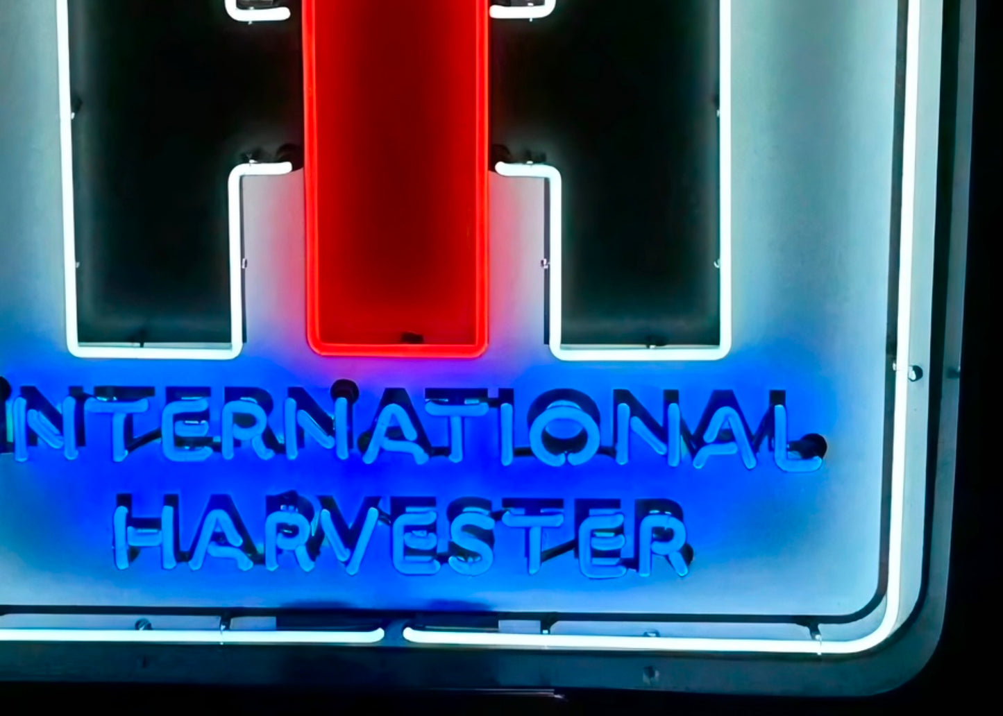 International Harvester Neon Sign #N117