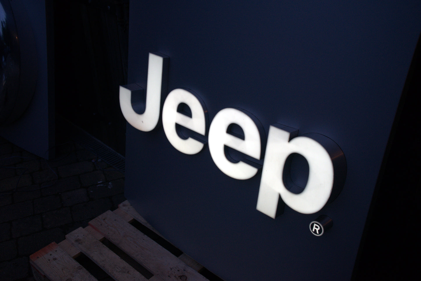Jeep Dealership Illuminated Logo Sign #D48