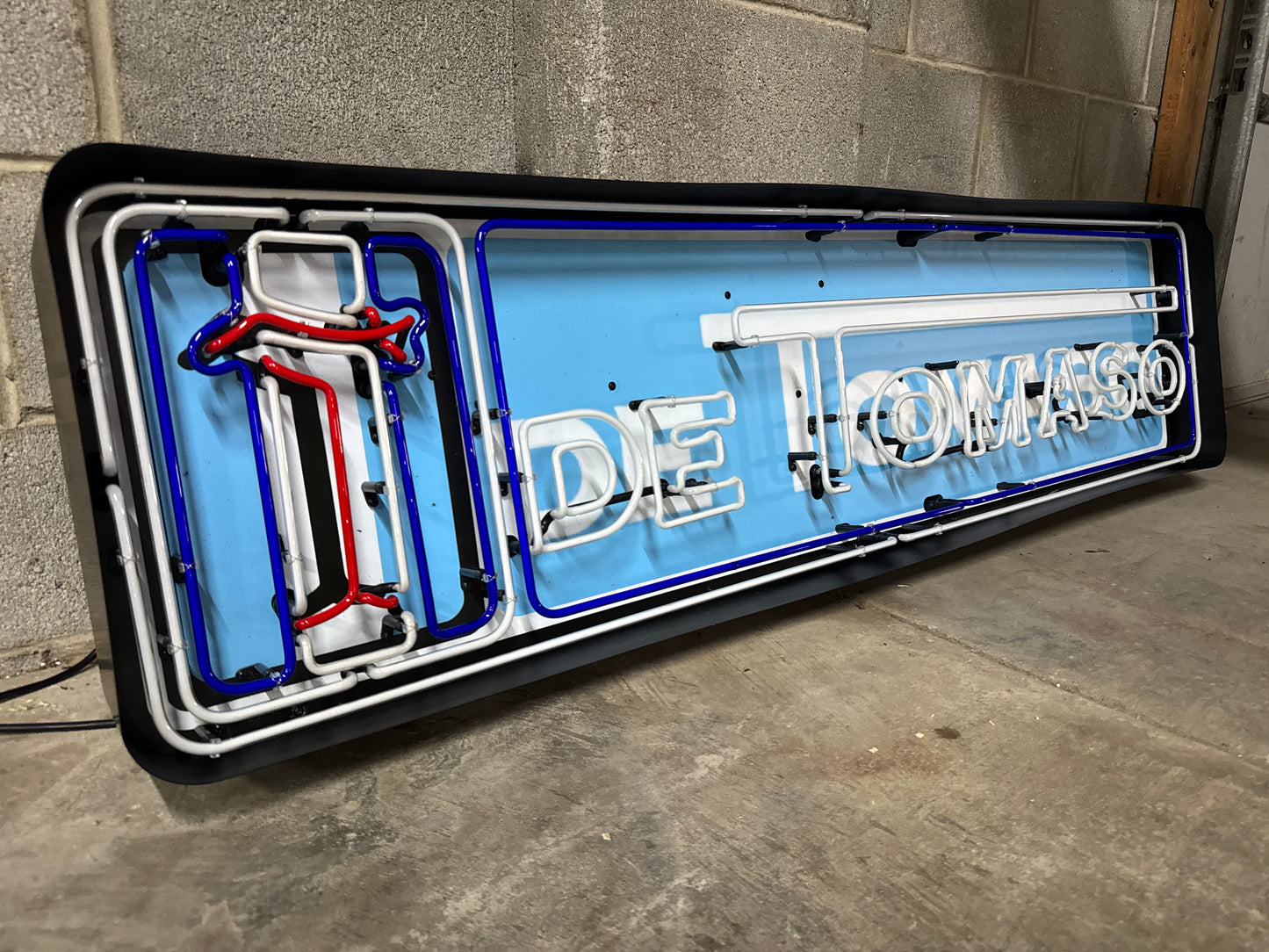 DeTomaso Neon Sign #N149