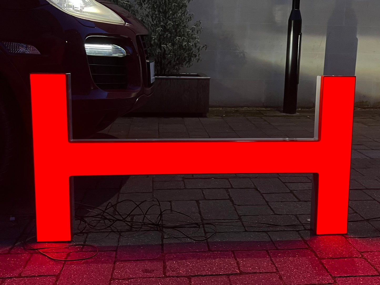 Porsche Dealership Illuminated Sign #D33
